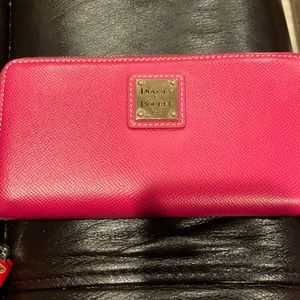 Dooney and Bourke zip around wallet